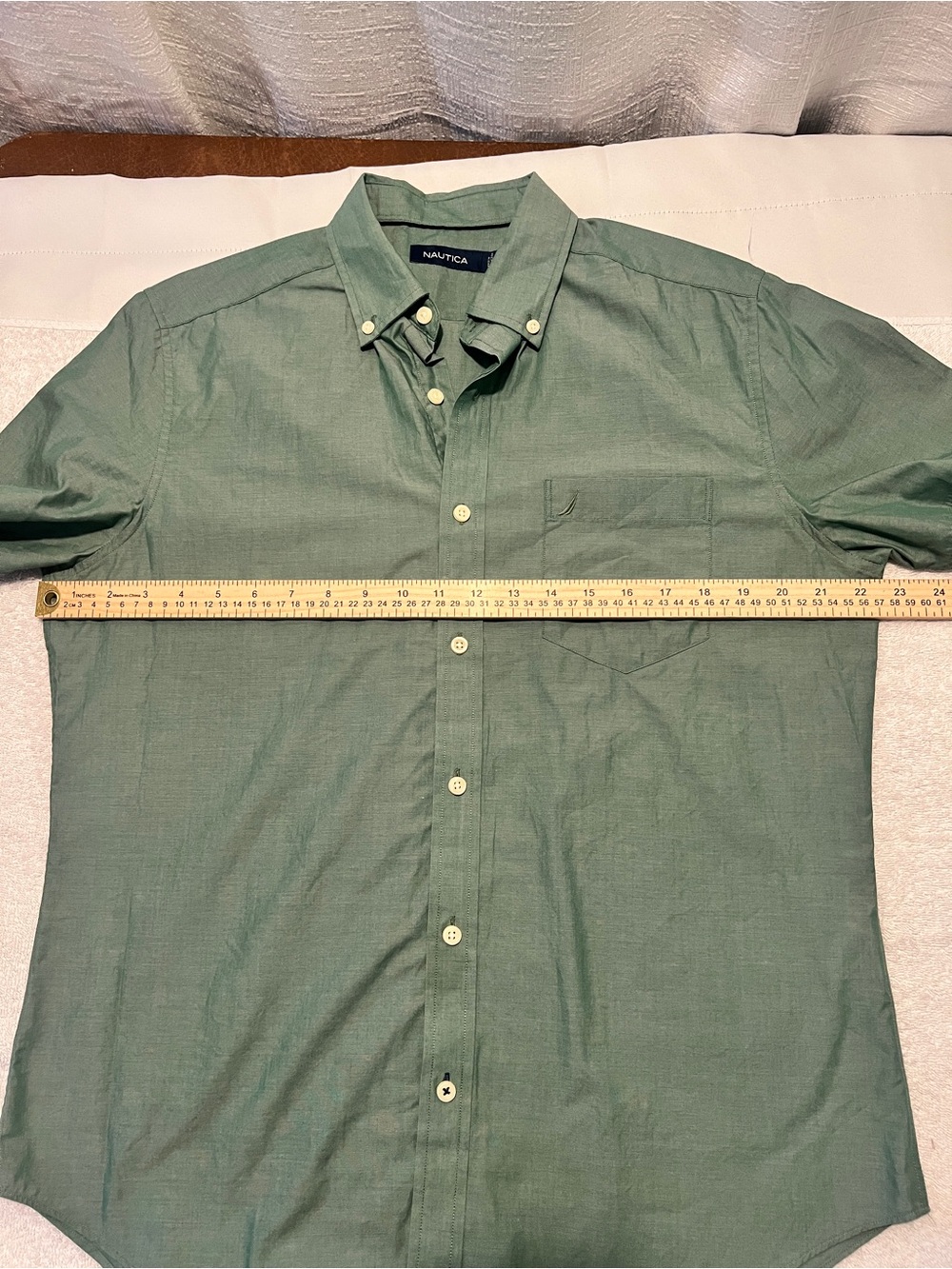 Nautica Green Button-Down Shirt with Chest Pocket SIZE MEDIUM